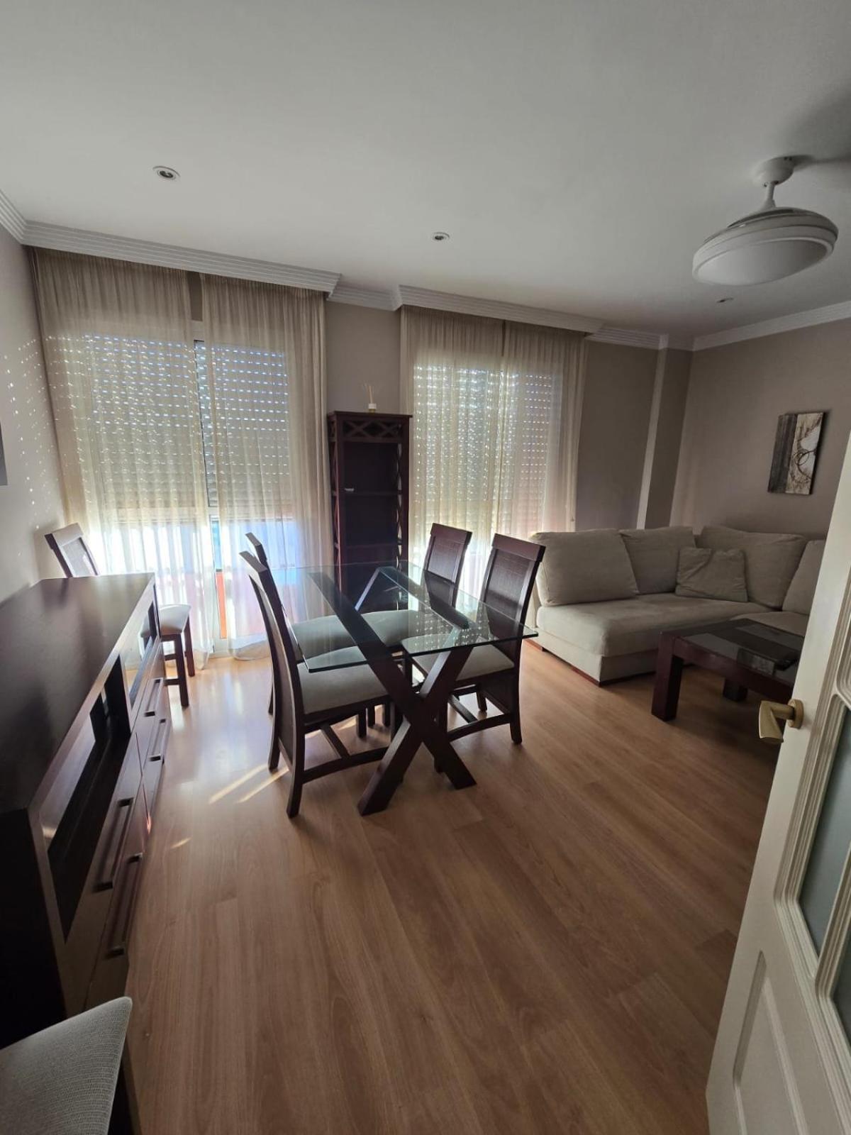 Plaza Parking Free Apartment Lucena